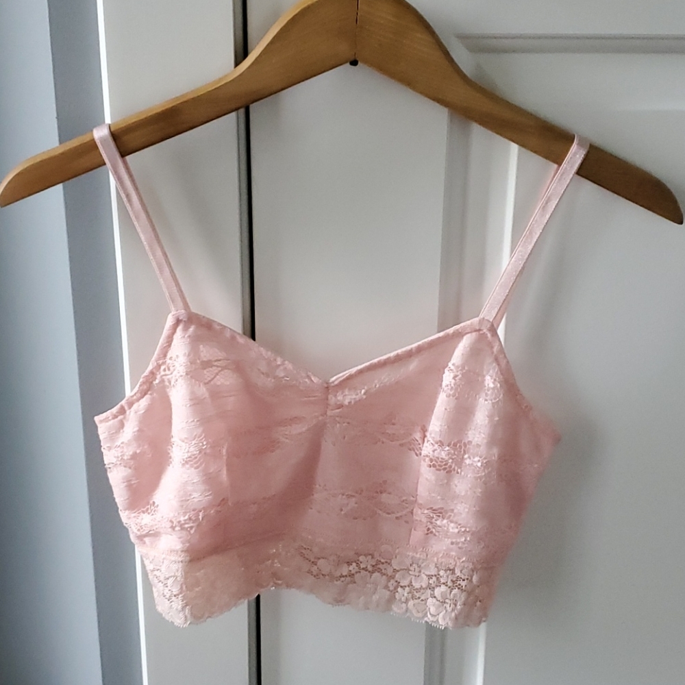 NWOT...Decree peach color lace bralette!